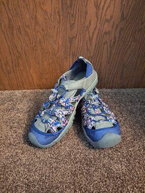 Northside Santa Rosa 2.0 Closed Toe Sport Sandal gray and multicolor pattern
